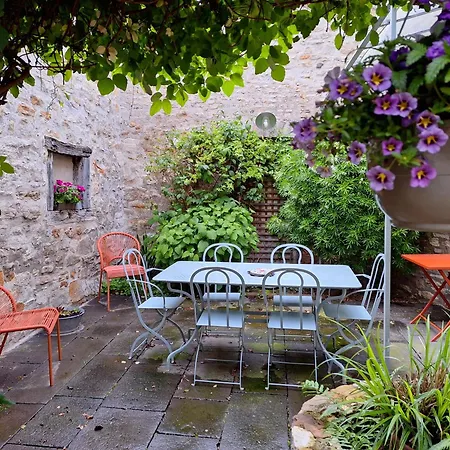 D'hotes De Charme La Pironine Auvergne Pensjonat 3*