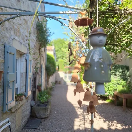 D'hotes De Charme La Pironine Auvergne Pensjonat 3*